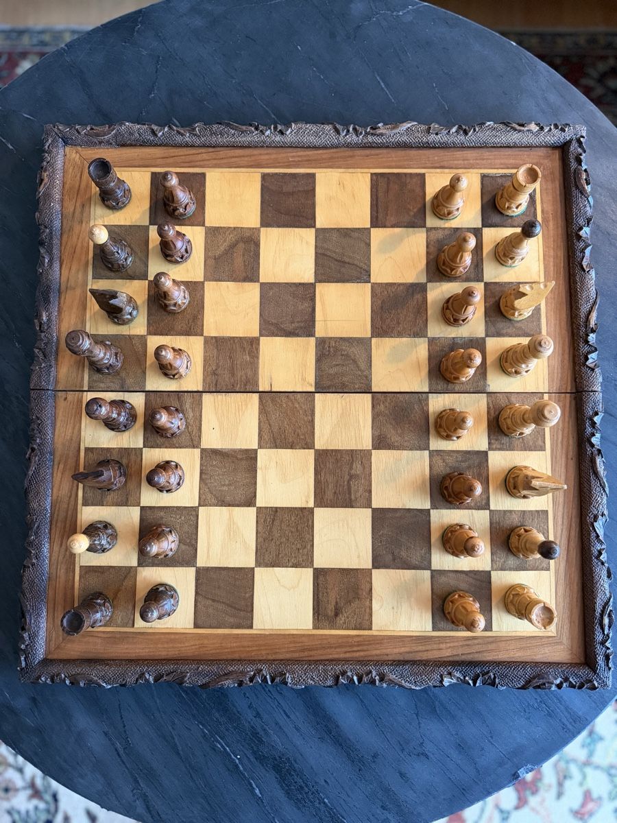 Spiele: Carved Wooden Chess Set – Neu (gemäss Beschreibung) aus Allenwinden von Ald1985 1