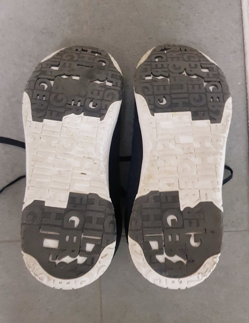 Tommy Hilfiger Scarpe da uomo: Tommy Hilfiger Herren Sneaker, Gr. 46 – Usato da Lostorf venduto da Montymonk 2