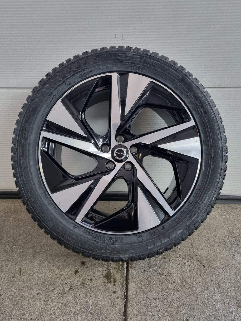 Volvo Pneumatici & Ruote complete: Volvo XC60 Winterräder 20 Zoll – Usato da Kirchdorf AG venduto da Cartastic_AG 1