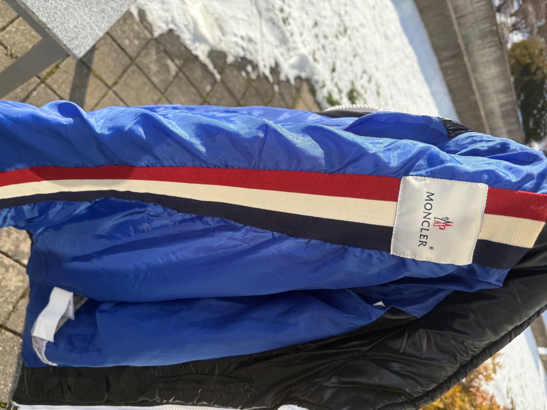 Moncler Giacche: MONCLER Daunenjacke – Usato da Zollikofen venduto da aca_p8yz 3