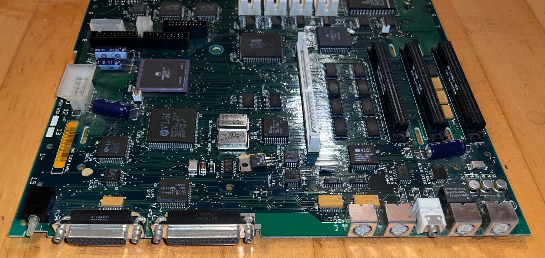 Mainboards: Apple Macintosh IIcx Vintage Desktop Computer Mainboard – Defekt aus Unterengstringen von NOISE 6