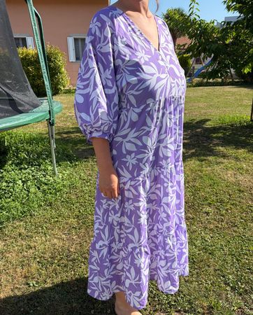Robe longue motif floral violet blanc taille xl