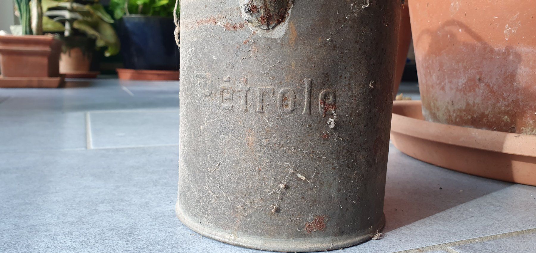 Bewässern & Giessen: Antike petrolium giesskanne militär – Gebraucht aus Mammern von Iten-chris 1