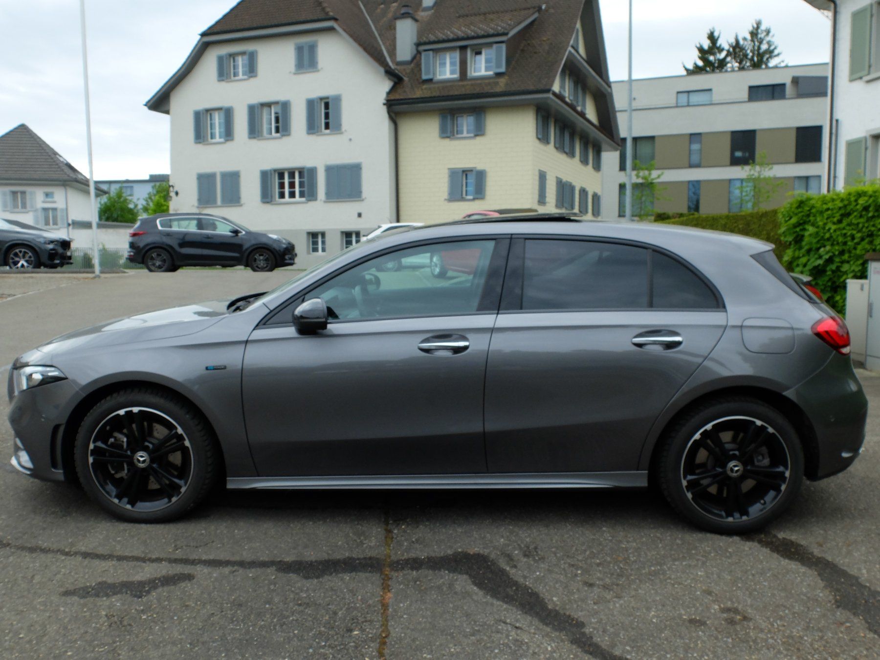 Mercedes-Benz Autos: Mercedes A 250e AMG Line – Gebraucht aus Muri AG von Oblomow 5