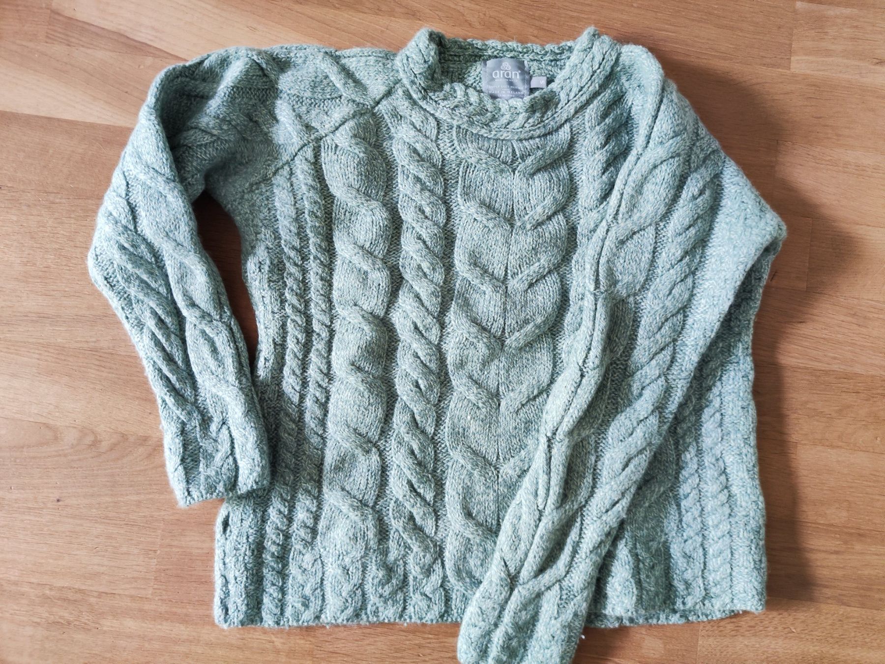 Pulls & Sweat-shirts: original irischer ARAN Pullover Wolle Grösse M – D'occasion à Bottenwil par pachs