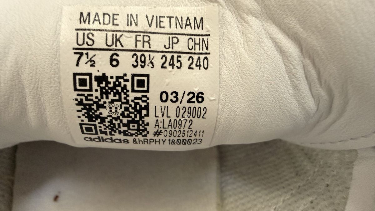 Scarpe da uomo: Neue Adidas Samba weiss  – Nuovo (secondo la descrizione) da Zürich venduto da lea_xvg5 3