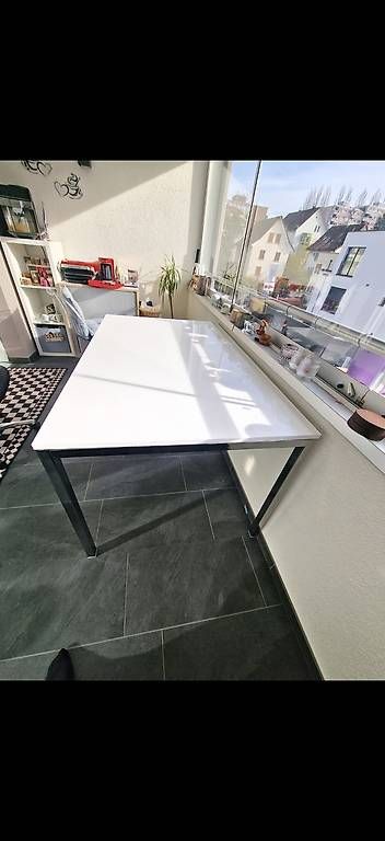 Set de table et chaises: Tisch und Stühle – D'occasion à Liestal par sgo_6c52 2