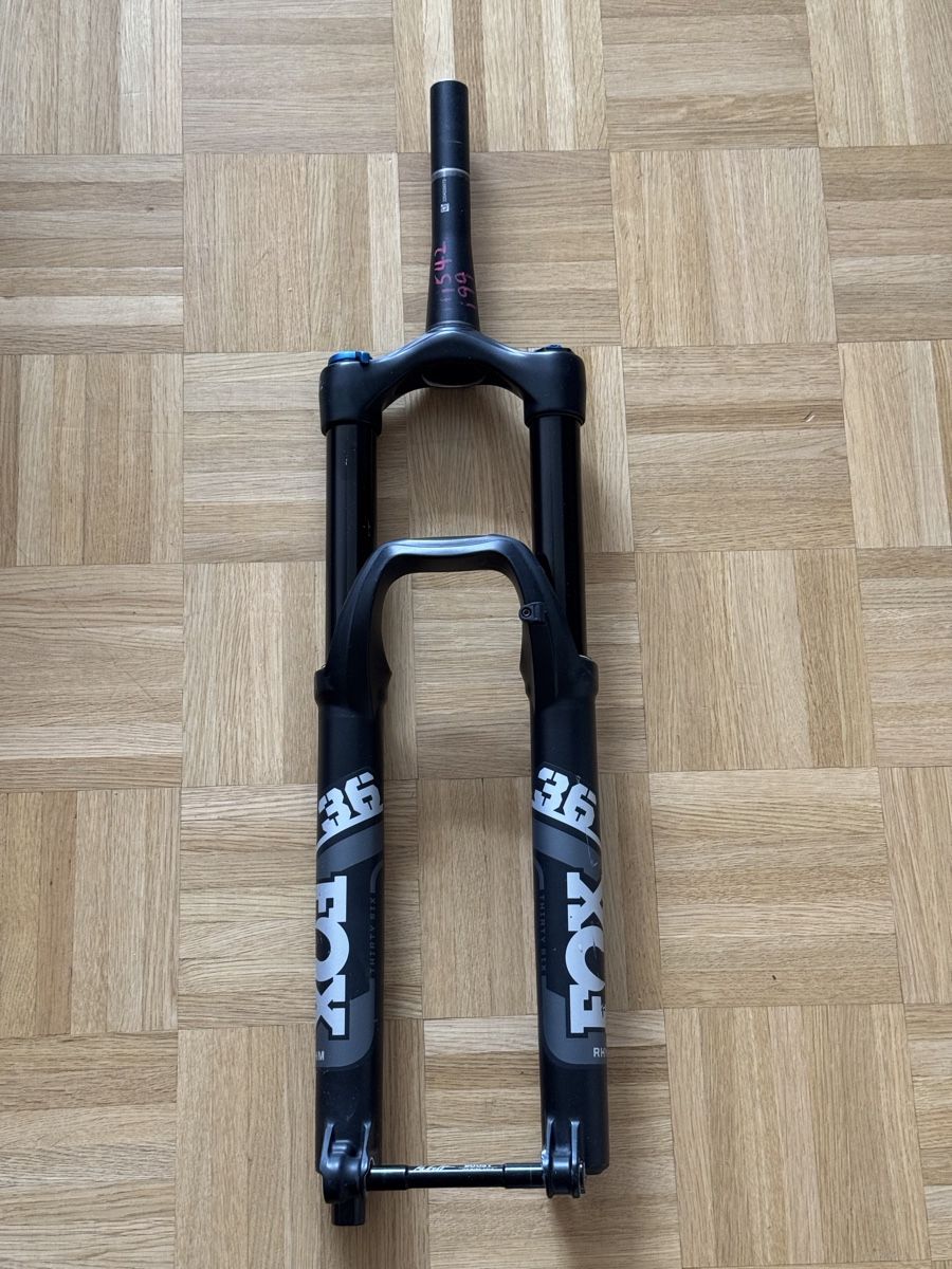 Fox Pièces détachées: Forcella Fox 36 rhythm 160mm – D'occasion à Samedan par lau_q8yh