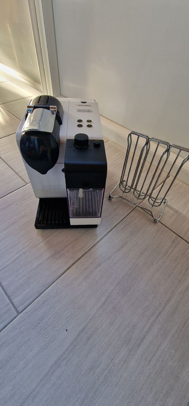 De'Longhi Macchine per caffè & Macchine per espresso: De Longhi Lattissima – Difettoso da Oftringen venduto da bin_2wk8