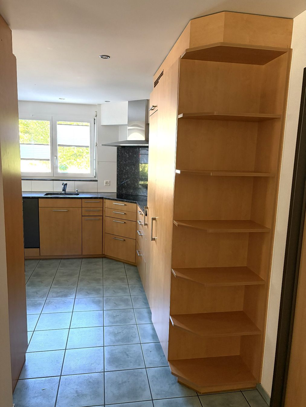Cucine complete: grosse Einbauküche – Usato da Engelburg venduto da goldfischli02 7