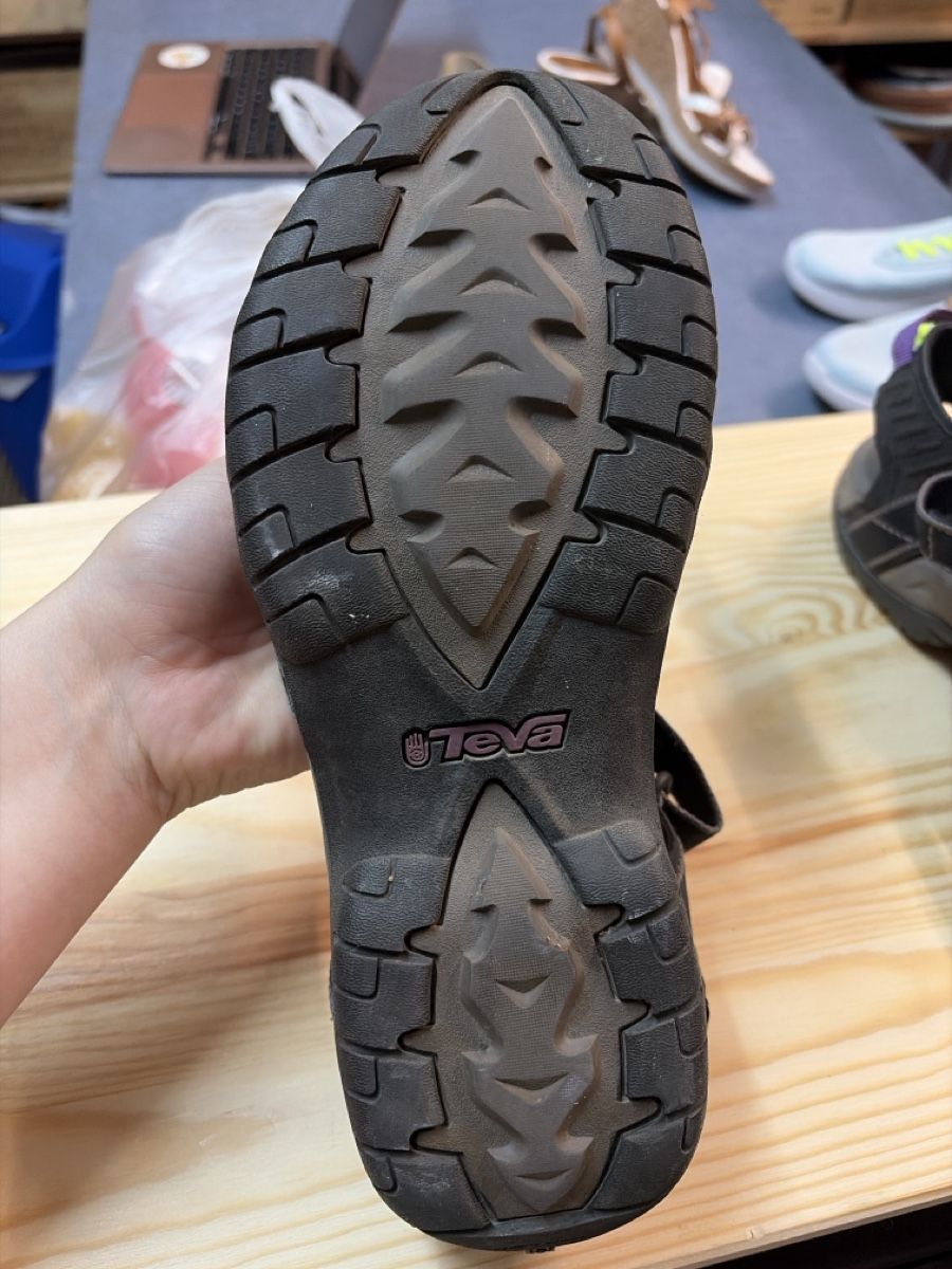 Teva Scarpe da donna: Teva Wandersandalen – Usato da Rütihof venduto da liv_k2bp 2