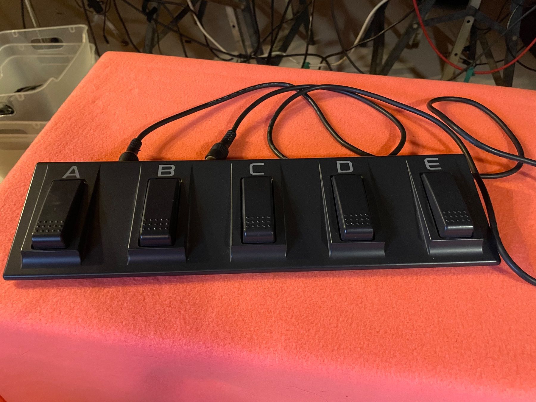 Korg Instruments de musique: Jorg EC-5 Fusspedal multifunktionspedal external controller – D'occasion à Embrach par xenovolcano