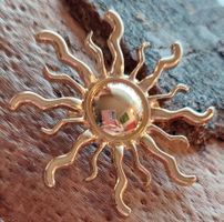 Goldene Sonne Brosche, Durchmesser 4.5 cm