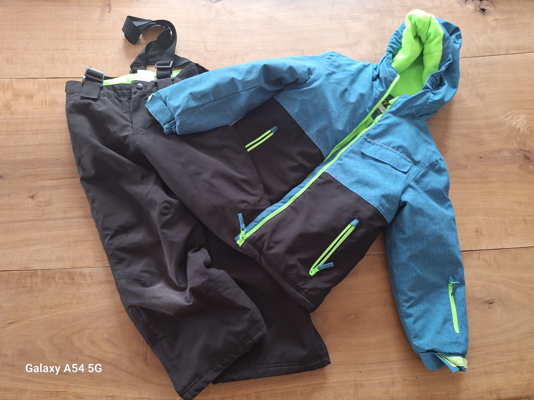Lotti & Set di vestiti: Skianzug – Usato da Triengen venduto da knopf2016
