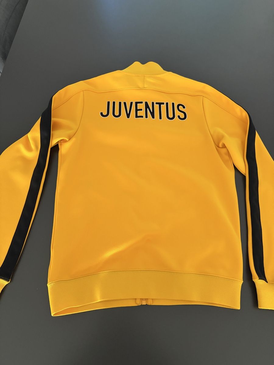 Nike Jacken: Original Damen Juventus Trainerjacke  – Gebraucht aus Niederlenz von fed_y5mw 2