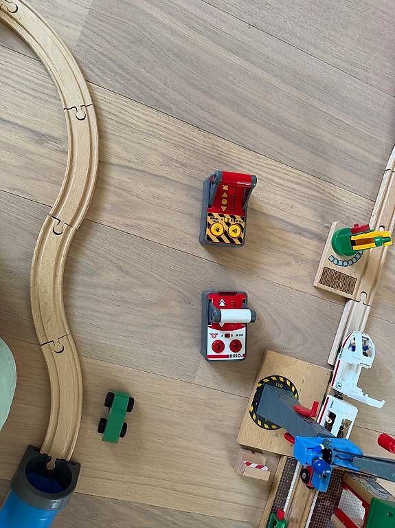 Jouets: Circuit de Train Brio hyper complet – D'occasion à Dully par vic_p6js 4