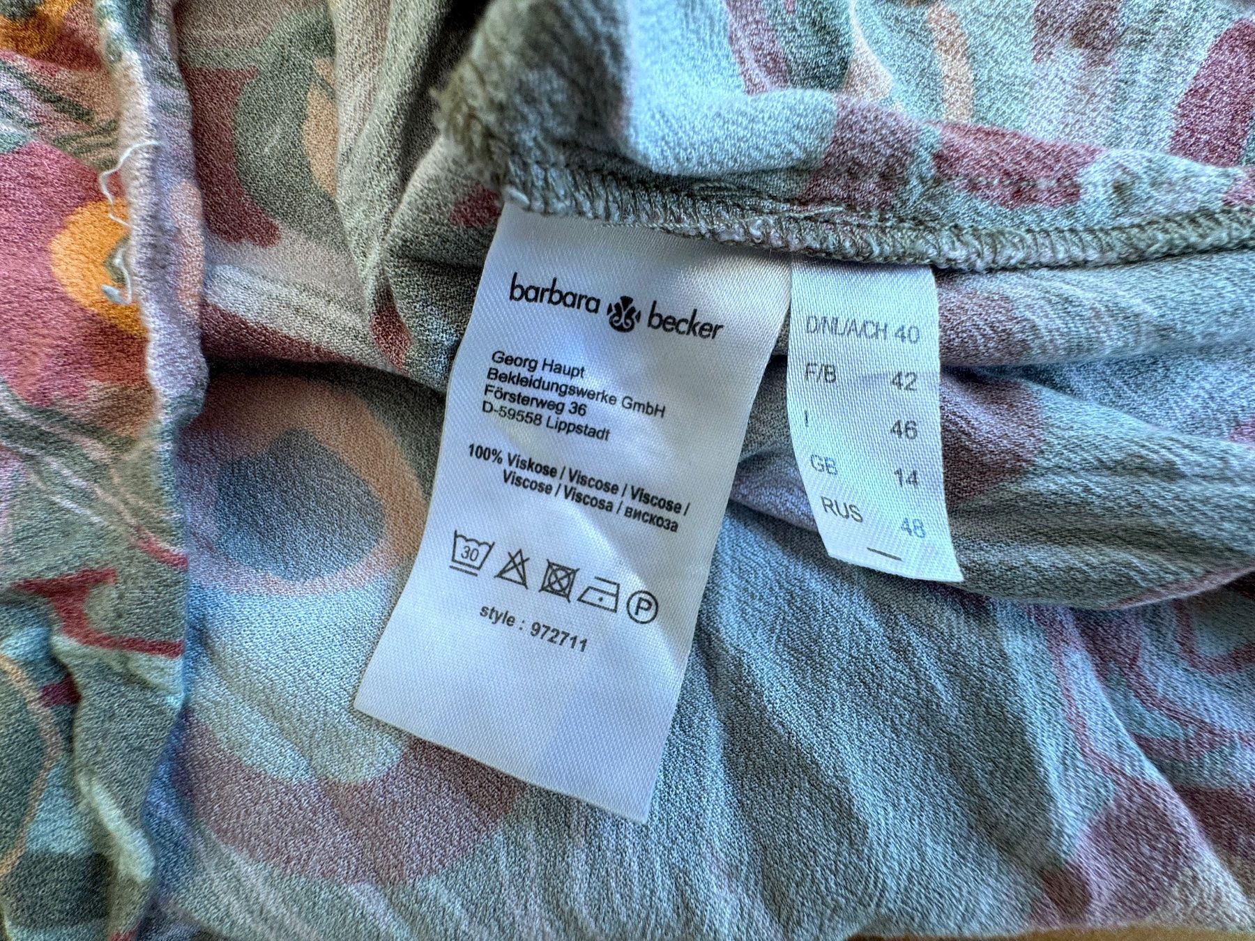 Camicette: Damenbluse Barbara Becker V-Ausschnitt tolles Design Gr. 40 – Usato da Meiringen venduto da tonicandgin 3