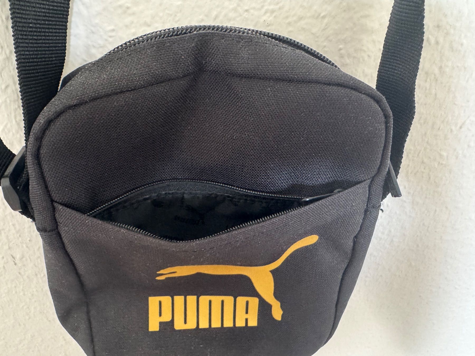 Puma Taschen: Sacoche Puma noire – Gebraucht aus Chatelaine von lae_7h8n 1