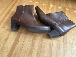 Leather shoes 