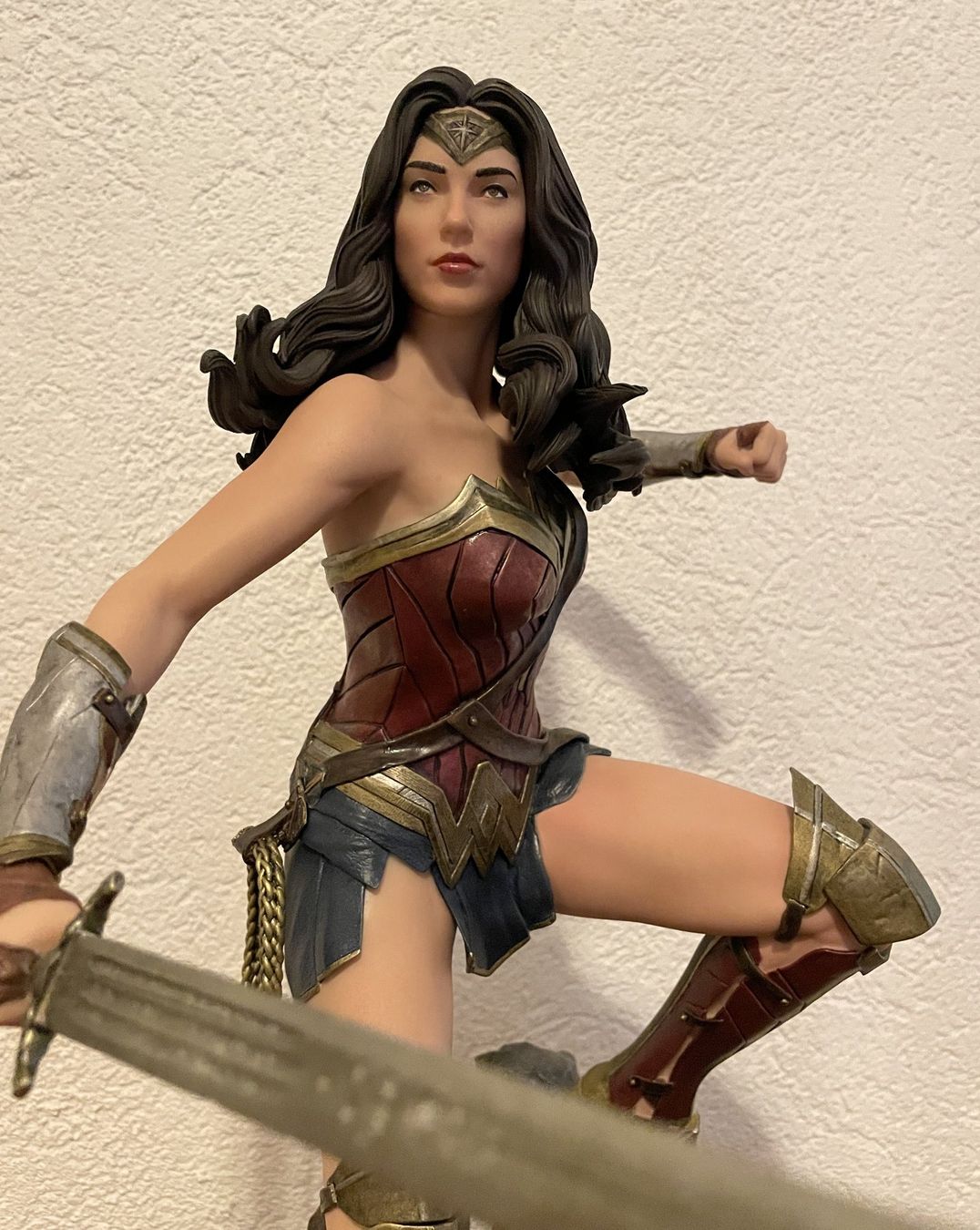 Figuren: Wonder Woman Figur 50 cm – Gebraucht aus Sins von den_z9gy 2