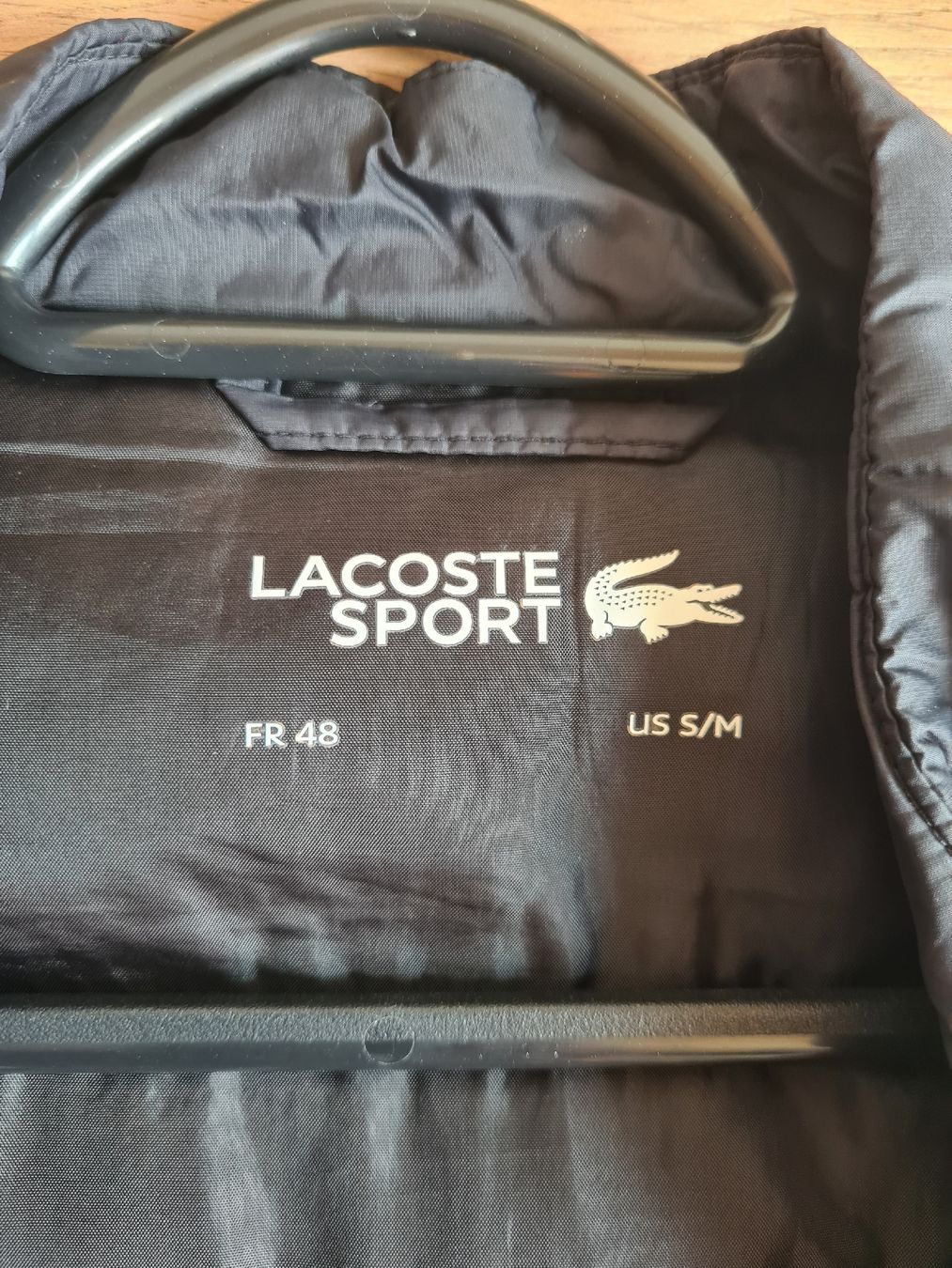 Lacoste Vestes: Doudoune Lacoste Noire  – D'occasion à Penthaz par flo_6cvf 4