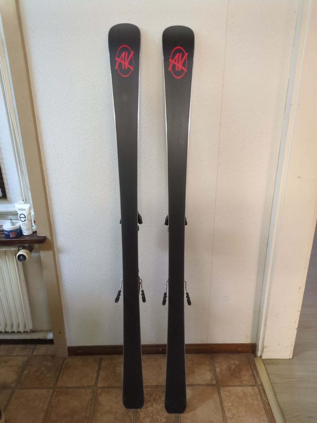 AK Ski Sci: AK Ski Red 164cm – Usato da Münsingen venduto da guschtu 1
