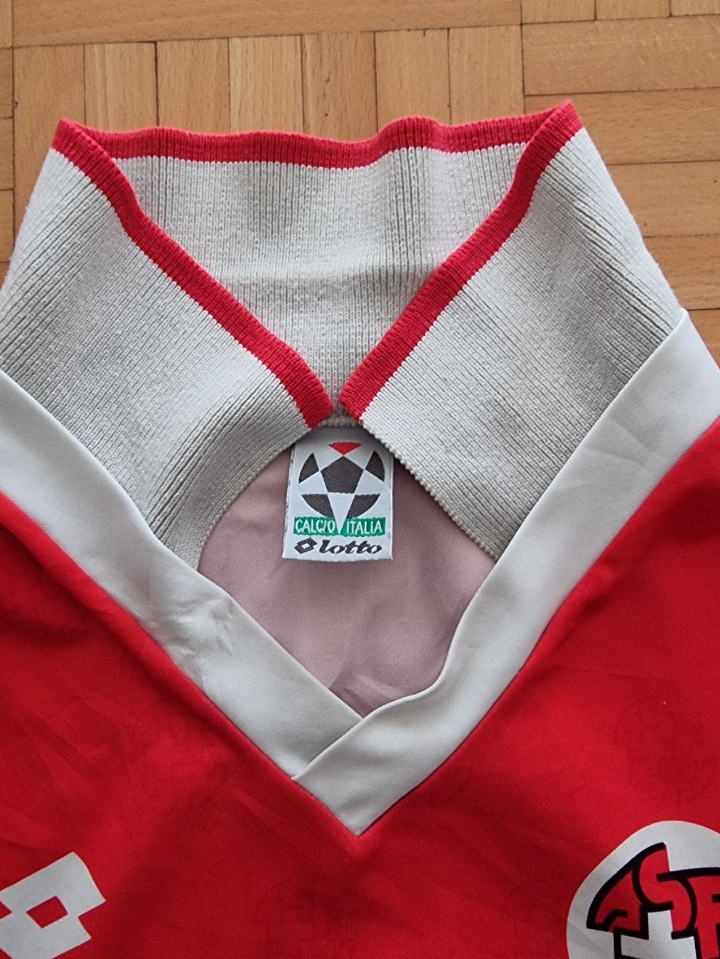 Schweizer Nati Canottiere & Pantaloni: Adrian Knup / Schweiz 1994 Heimtrikot – Usato da Suhr venduto da SariLacivert1907 2