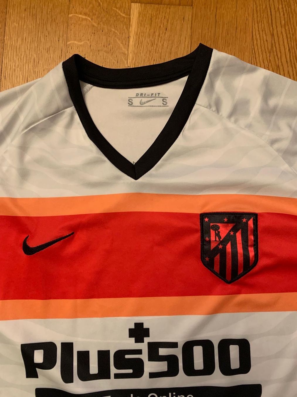 Nike Leibchen & Hosen: Atletico Madrid Trikot – Gebraucht aus Zuerich von kinisi01 3