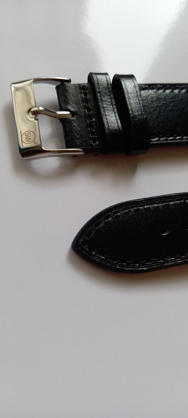 Bracciali & Braccialetti: Lederuhrenarmband 22mm Schwarz – Nuovo e nell'imballaggio originale da Altstätten SG venduto da ana_7xf7 2