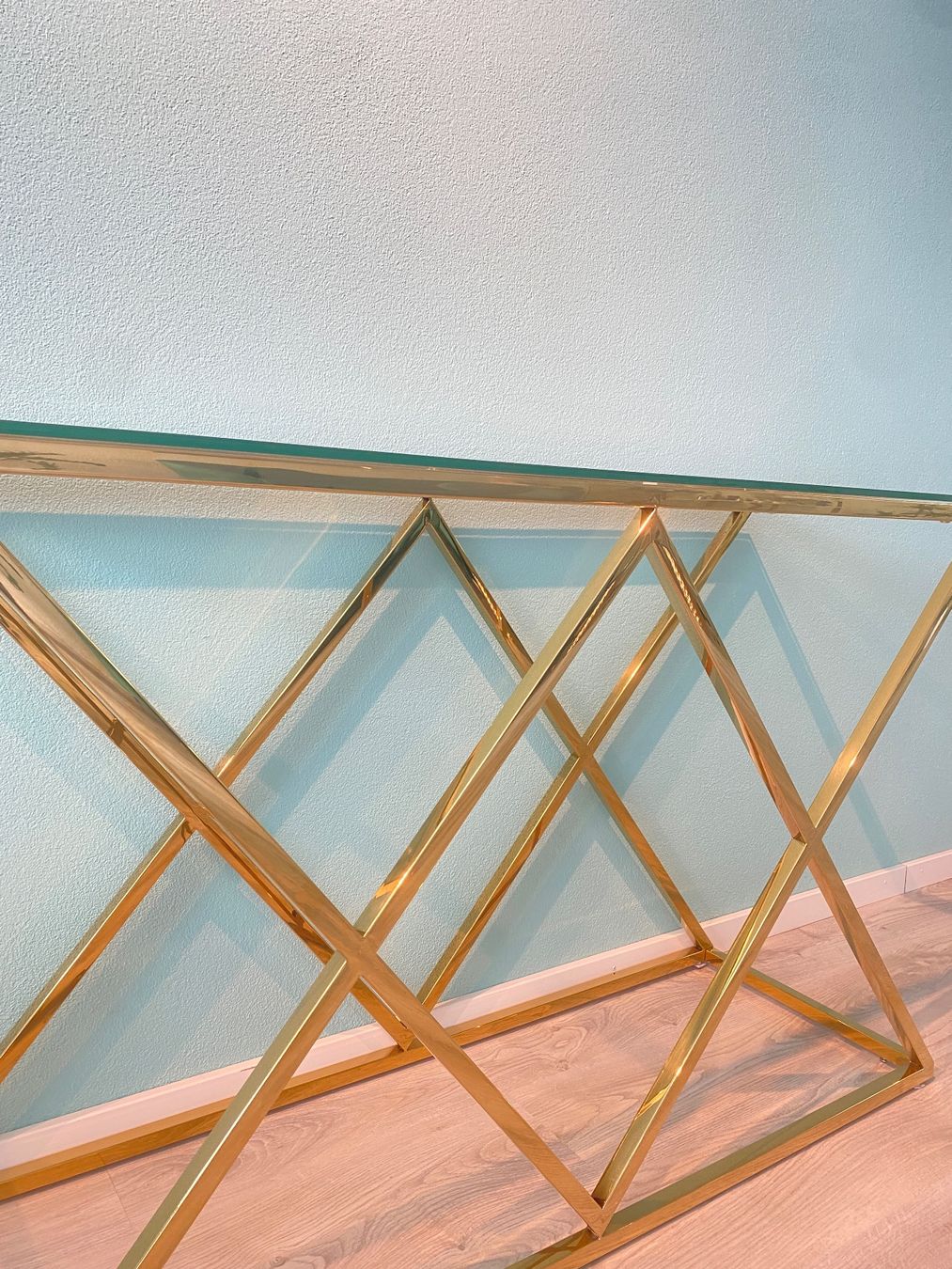 Tavoli: Console design doré – Nuovo (secondo la descrizione) da Zürich venduto da PAPILLON-BLEU 1
