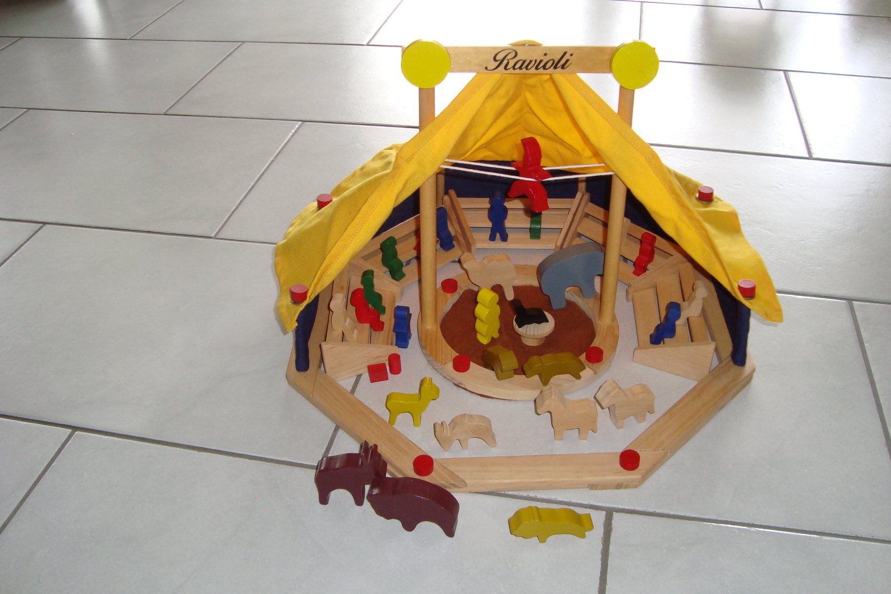 Giocattoli: Holz Zirkus Ravioli – Nuovo (secondo la descrizione) da Rubigen venduto da remarub