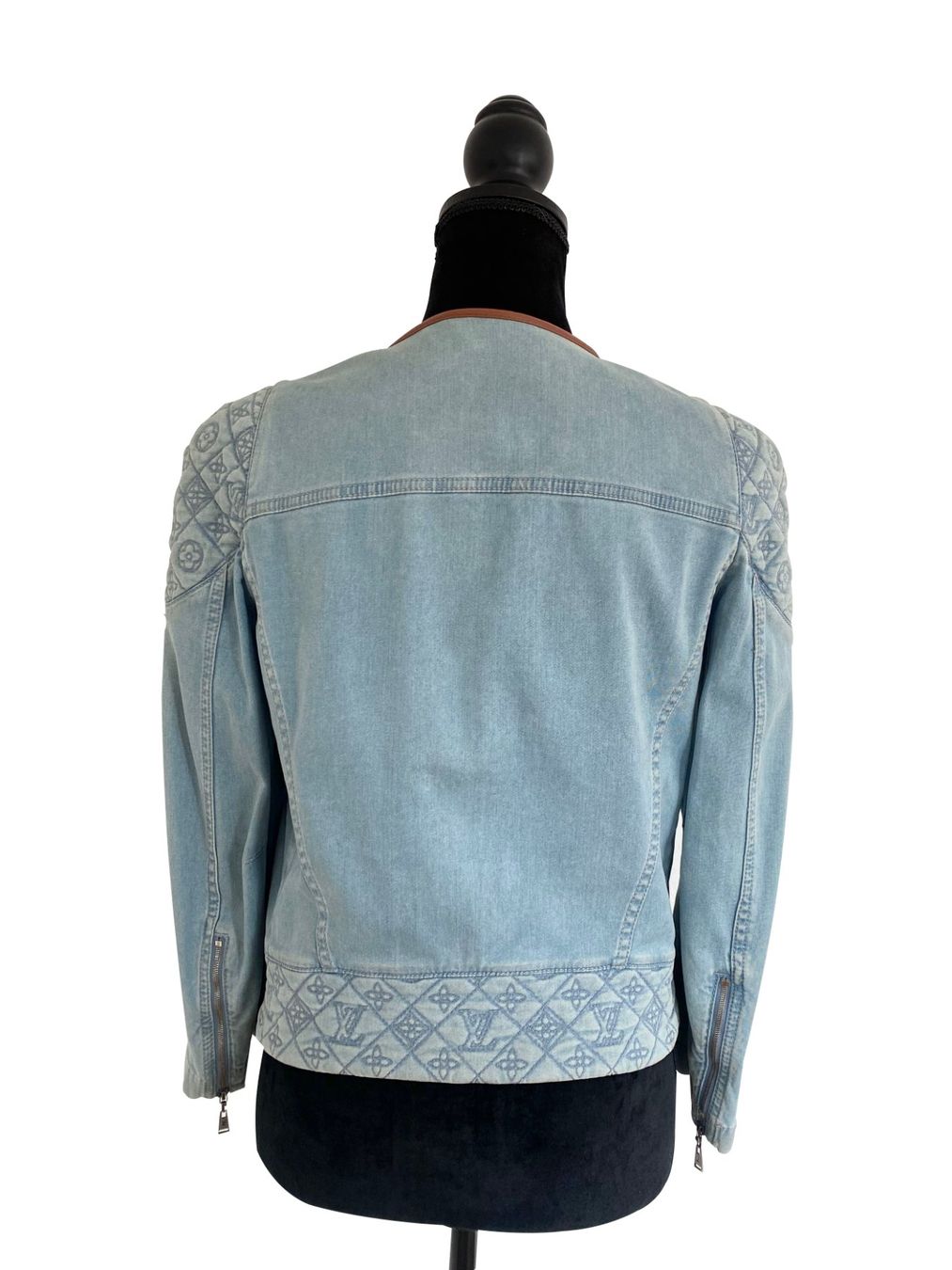 Jacken: Louis Vuitton LV Monogramm Jeansjacke Jacke – Gebraucht aus Kriens von hannaandkiko 3