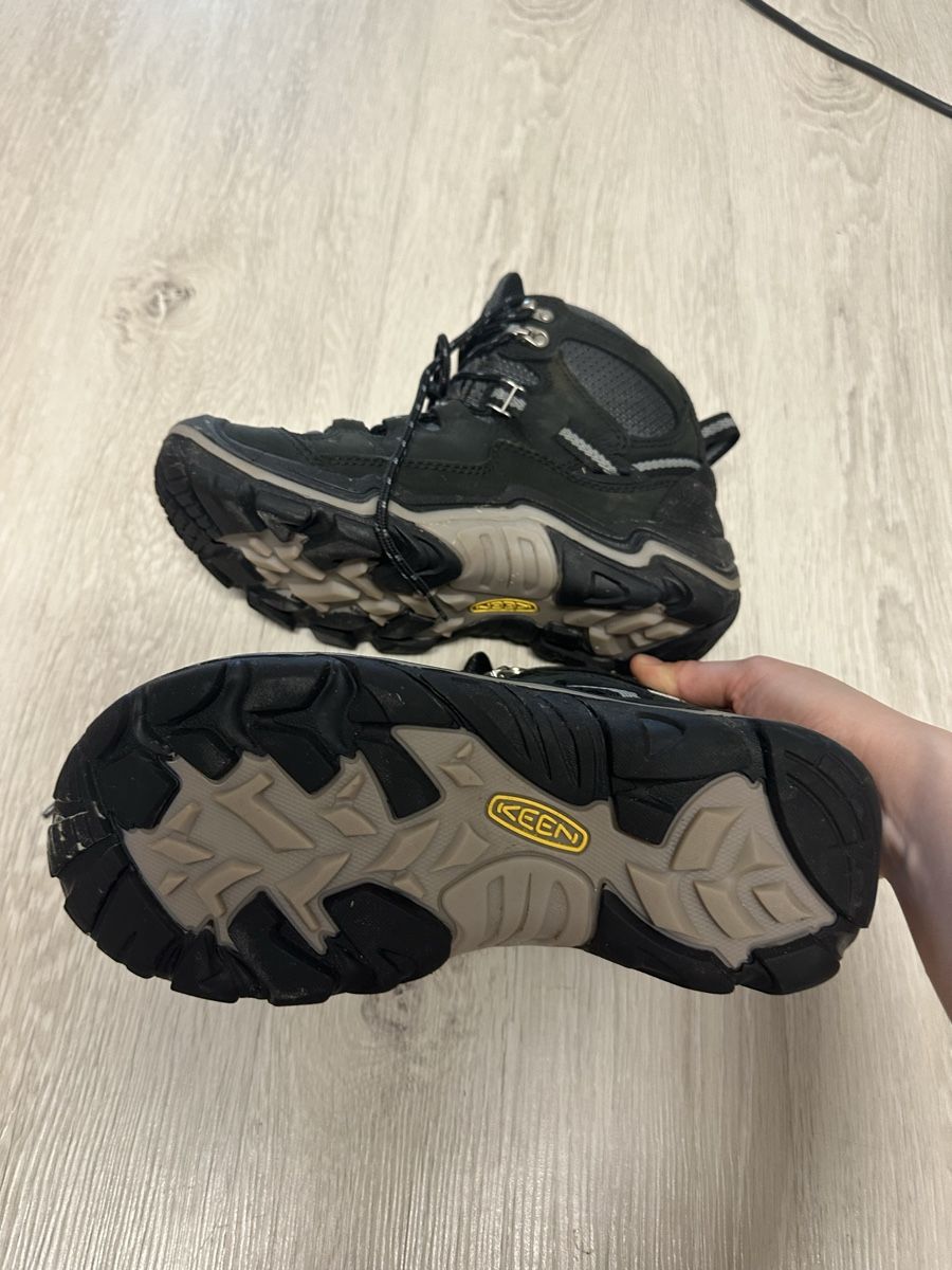Keen Scarpe da uomo: Wanderschuhe KEEN Grösse 38 selten genutzt – Usato da Liestal venduto da Busra99 2