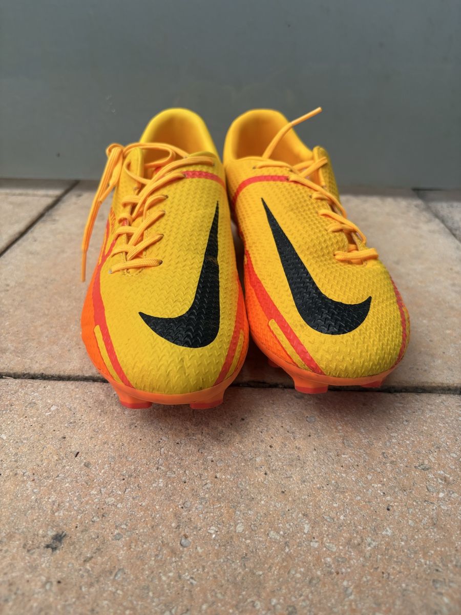 Nike Chaussures hommes: Phantom Nockenschuhe Fussball – D'occasion à Würenlos par anx.ne 4