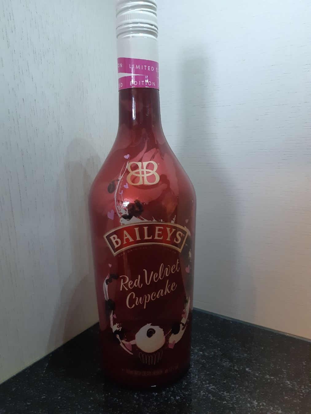 Bevande alcoliche: Baileys Red Velvet Cupcake Limited Edition – Nuovo e nell'imballaggio originale da Toffen venduto da Gwunderegge77