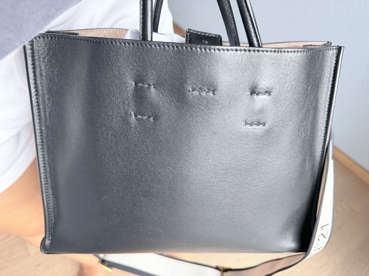 Borse da donna: N°21 Handtasche schwarz Leder  – Usato da Münchenstein venduto da By.gabriela.v 9