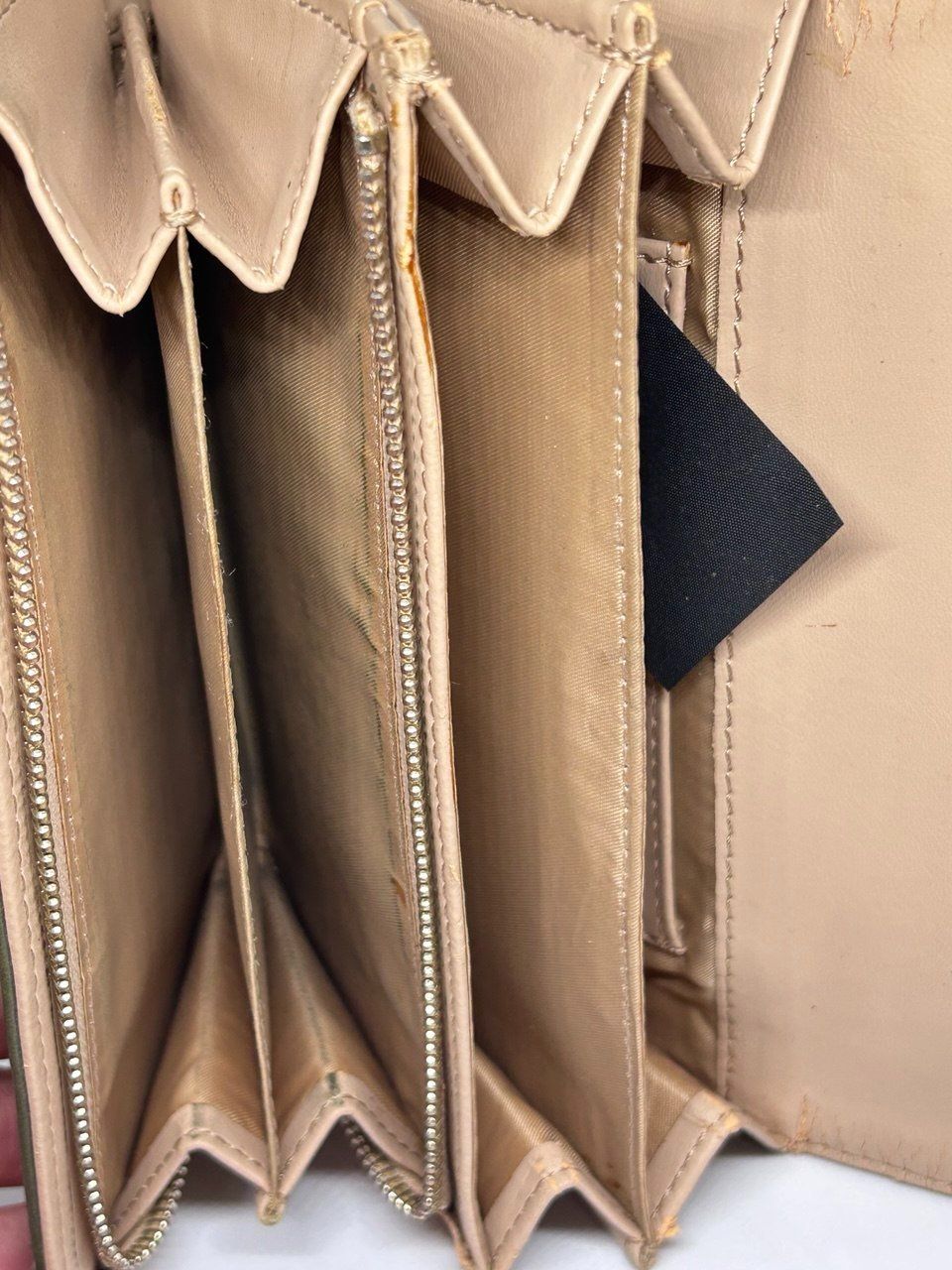 Guess Portamonete: Olive Green Guess Wallet – Usato da Giubiasco venduto da LorisVale 4