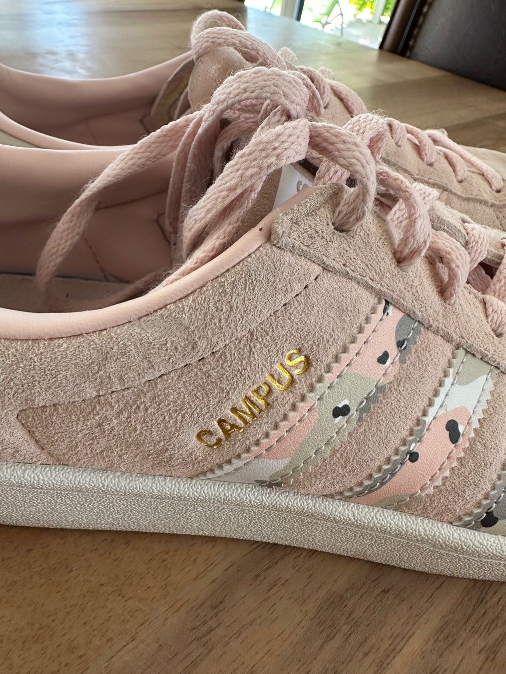 Adidas Scarpe da donna: Sneaker Adidas Campus, hellrosa mit camuflash, Gr. 40 2/3 – Usato da Boswil venduto da Roy67 1