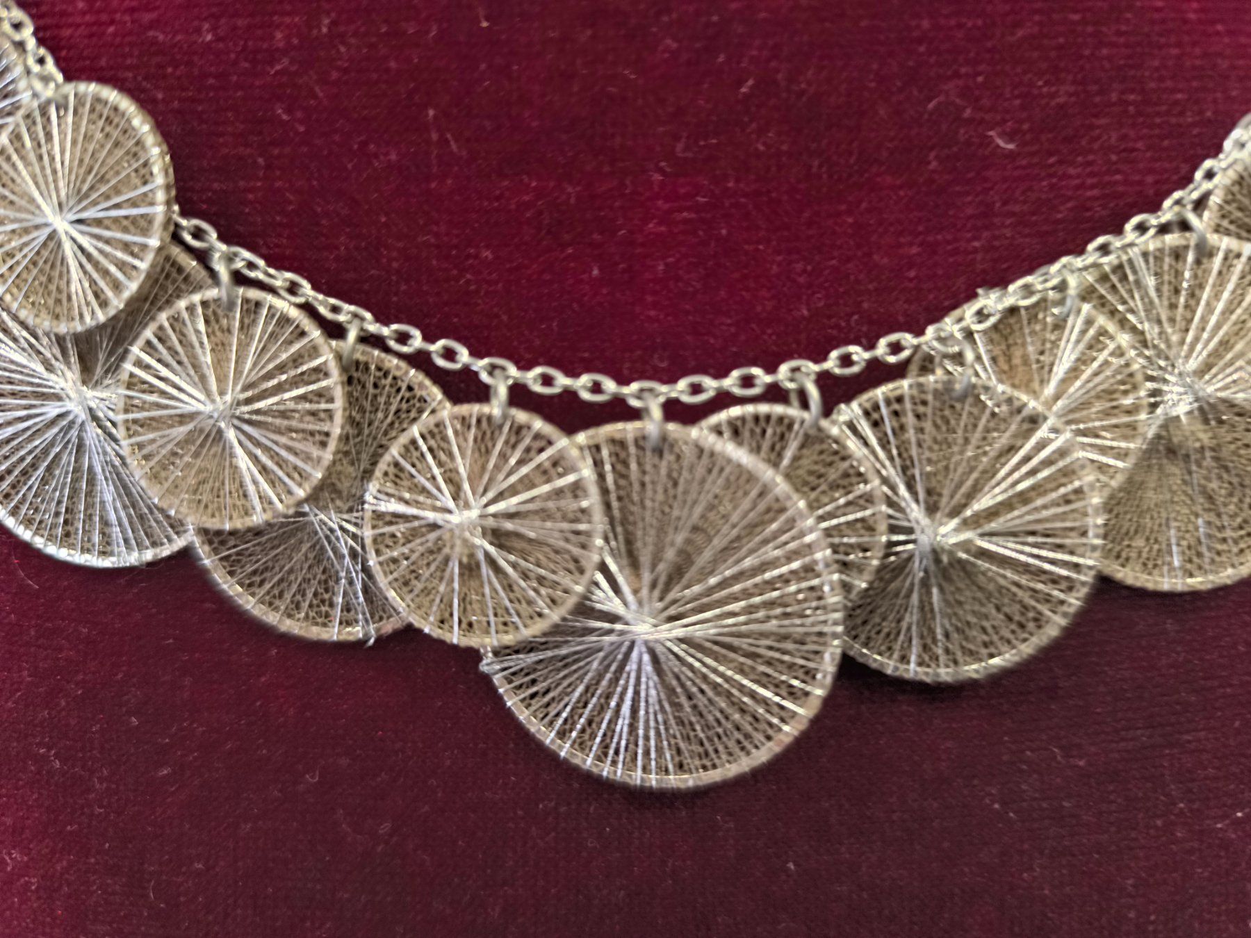 Colliers: Filigranes Bib-Collier – D'occasion à Rüti ZH par Restwert_Rueti_ZH 1