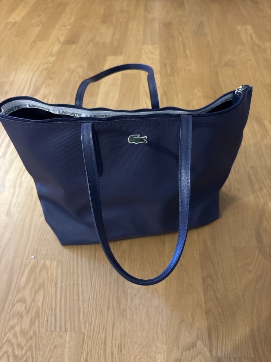 Lacoste Borse da donna: Lacoste Tasche dunkelblau – Usato da Rünenberg venduto da ZwergLi100
