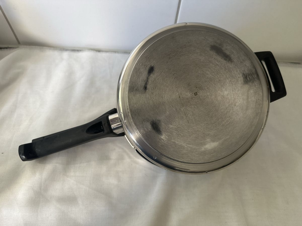 Duromatic Pfannen: Dampfkochtopf DUROMATIC 2,5 Liter gebraucht – Defekt aus Zürich von Chaeffeler 4