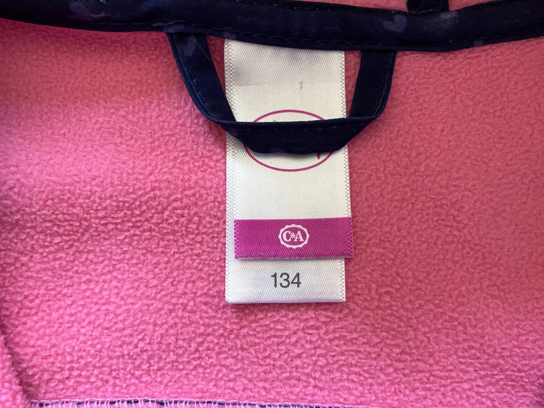 C&A Giacche & Cappotti: Softshelljacke Minnie blau-pink 134 – Usato da Brugg AG venduto da salo4me 4