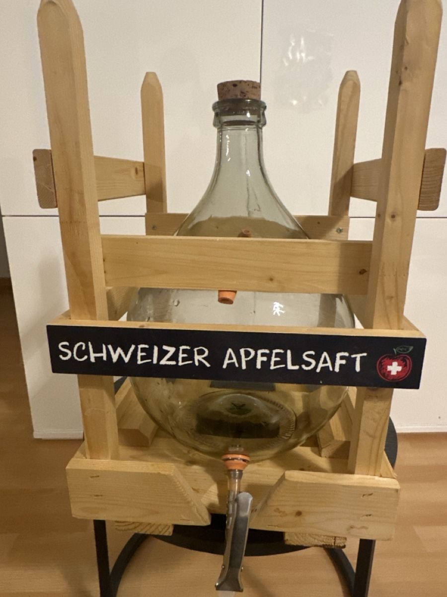 Accessoires: Mostflasche mit Holzgestell – D'occasion à Bad Ragaz par Nikis_Markt 3
