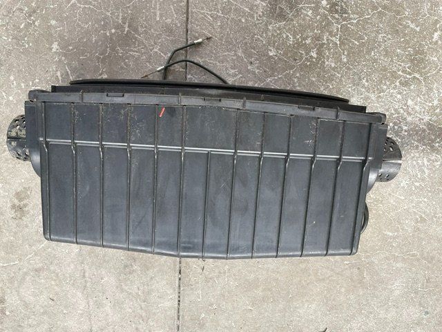Tutti pezzi di ricambio auto: VW Käfer Ventilator Gehäuse Rarität – Usato da Grenchen venduto da Woernerauto 2