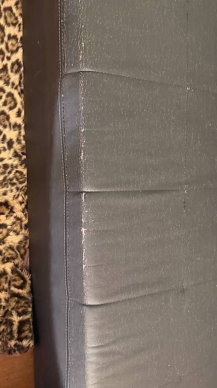 Sofas: Schwarzes Kunstleder Sofa – D'occasion à Schönenberg an der Thur par miza01 2