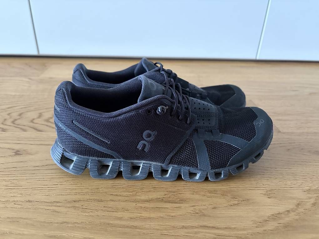 On Scarpe da uomo: On Cloud Schuhe, schwarz, Gr. 38, Top Zustand – Usato da Gelterkinden venduto da spasibaia 1