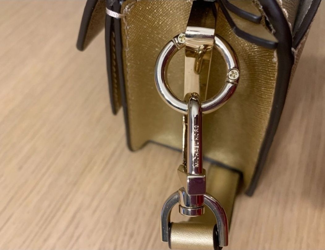 Michael Kors Borse: Neu Michael Kors Damen Tasche Gold – Nuovo e nell'imballaggio originale da Schlieren venduto da ela_x7qh 7