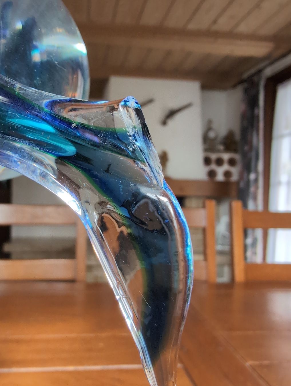 Murano Figuren: Eleganter Murano Glasdelfin Dekofigur – Defekt aus Bützberg von SchweizerFund 4