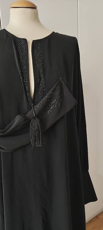 Vestiti: Kleid/Abaya schwarz mit Reissverschluss – Usato da Basel venduto da ukhtyy 3