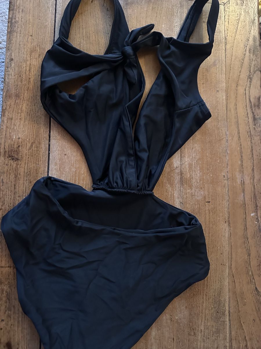Costumi da bagno & Bikini: Badekleid schwarz Gr. 36 – Usato da Münsingen venduto da Secondhand89 1